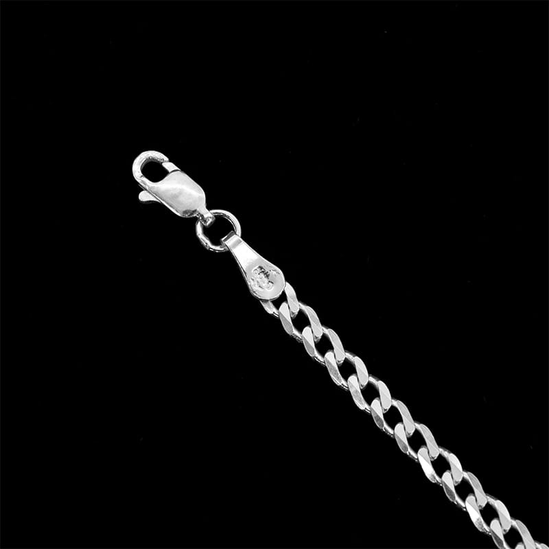 The final part of a silver chain for custom pendants, necklaces or other jewelry